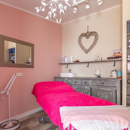 Bed and Breakfast Le Comptoir Des Ecoliers Gemozac Екстер'єр фото