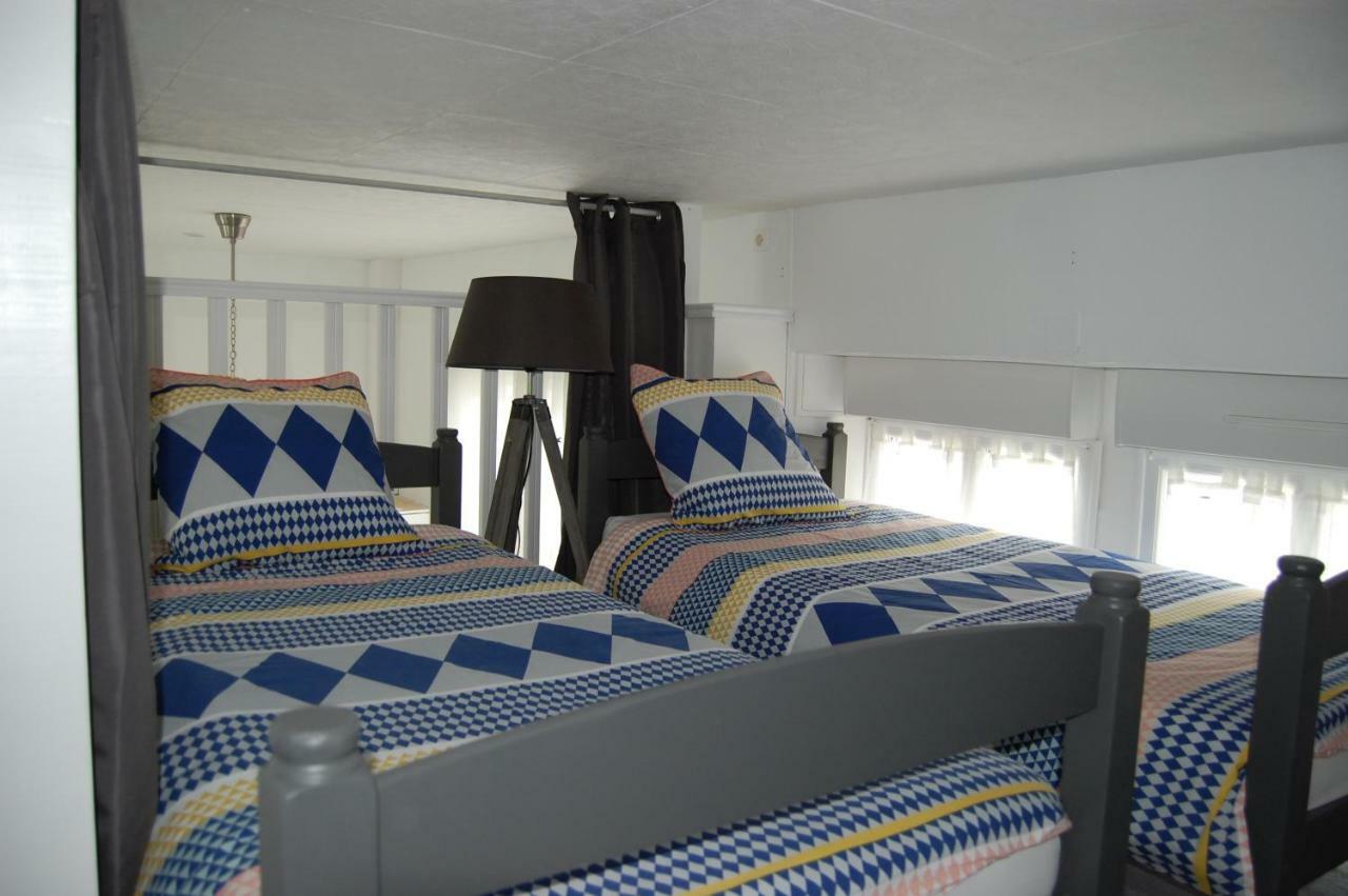 Bed and Breakfast Le Comptoir Des Ecoliers Gemozac Екстер'єр фото