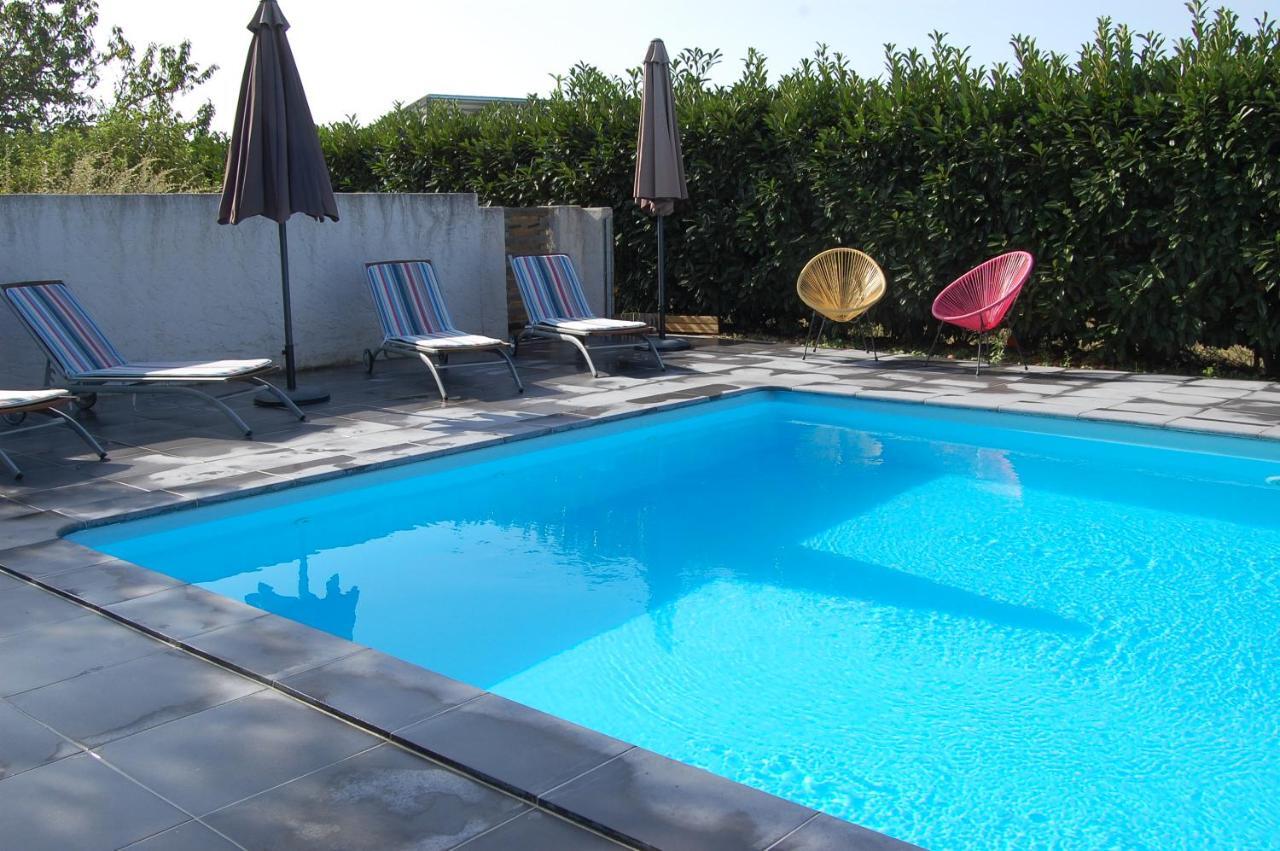 Bed and Breakfast Le Comptoir Des Ecoliers Gemozac Екстер'єр фото