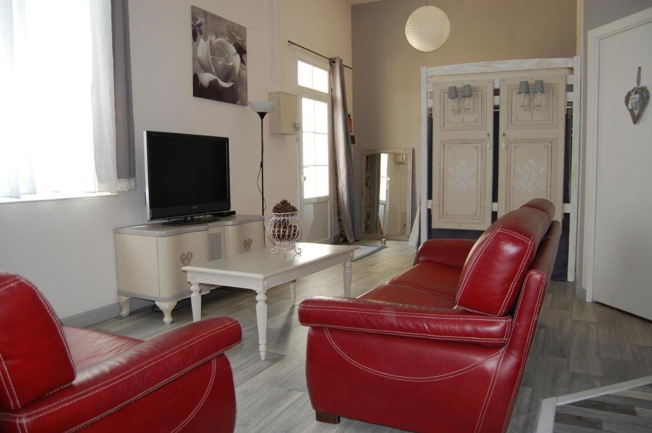 Bed and Breakfast Le Comptoir Des Ecoliers Gemozac Екстер'єр фото